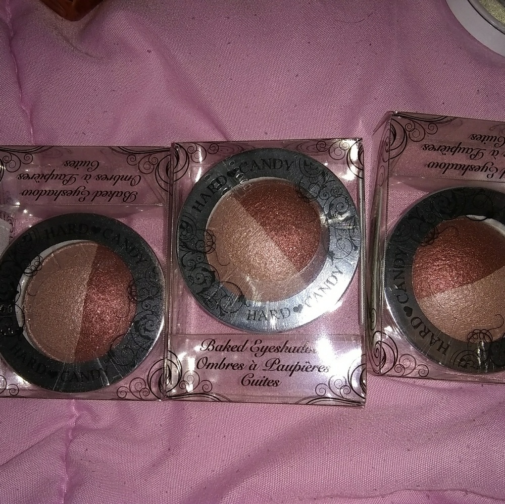 Hard Candy brown and tan eyeshadow duo